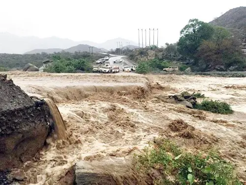 النيابة العامة تعريض الأطفال لخطر الأمطار والسيول يعد إيذاءً وإهمالاً يوجب المساءلة