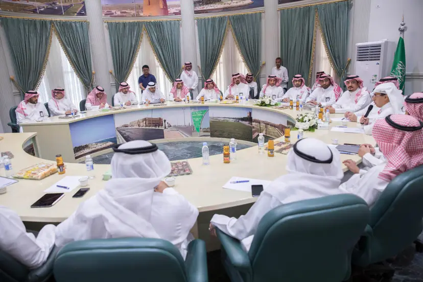 محافظ الجبيل "الداود" يستقبل وفد هيئة تطوير المنطقة الشرقية