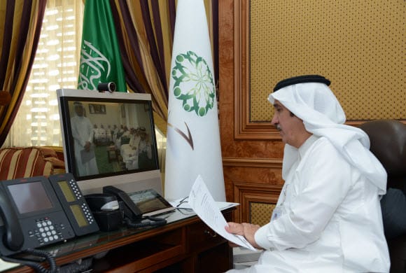 الالتقاء بالبراك: التواصل المرئي مع وزير الخدمة المدنية