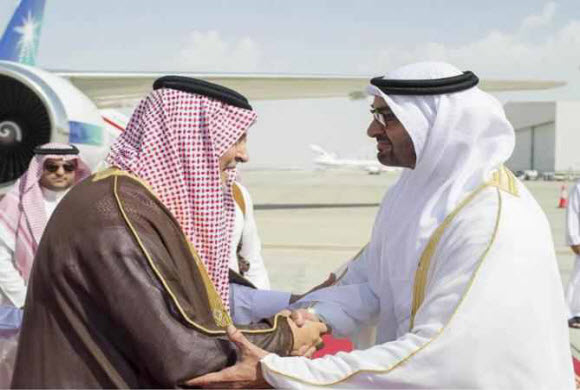 وزير الخارجية ووزير الداخلية: مغادرة أبوظبي