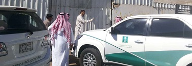تجارة تبوك تغلق مستودعًا ملوثًا