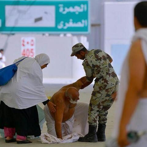 رجال الأمن في الحج: إنسانية وخدمة
