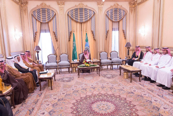 تكريم الفائزين بجائزة الأمير سلمان للدراسات العليا