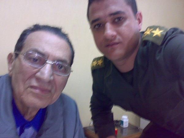 صورة مبارك بعد المحاكمة: أول ظهور!