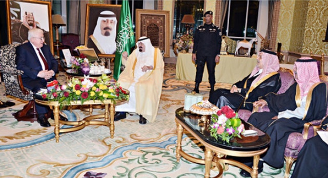 الملك يستقبل الرئيس العراقي بالرياض