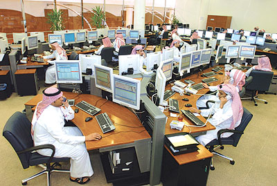 ارتفاع سوق الأسهم السعودي بأكثر من 300 نقطة