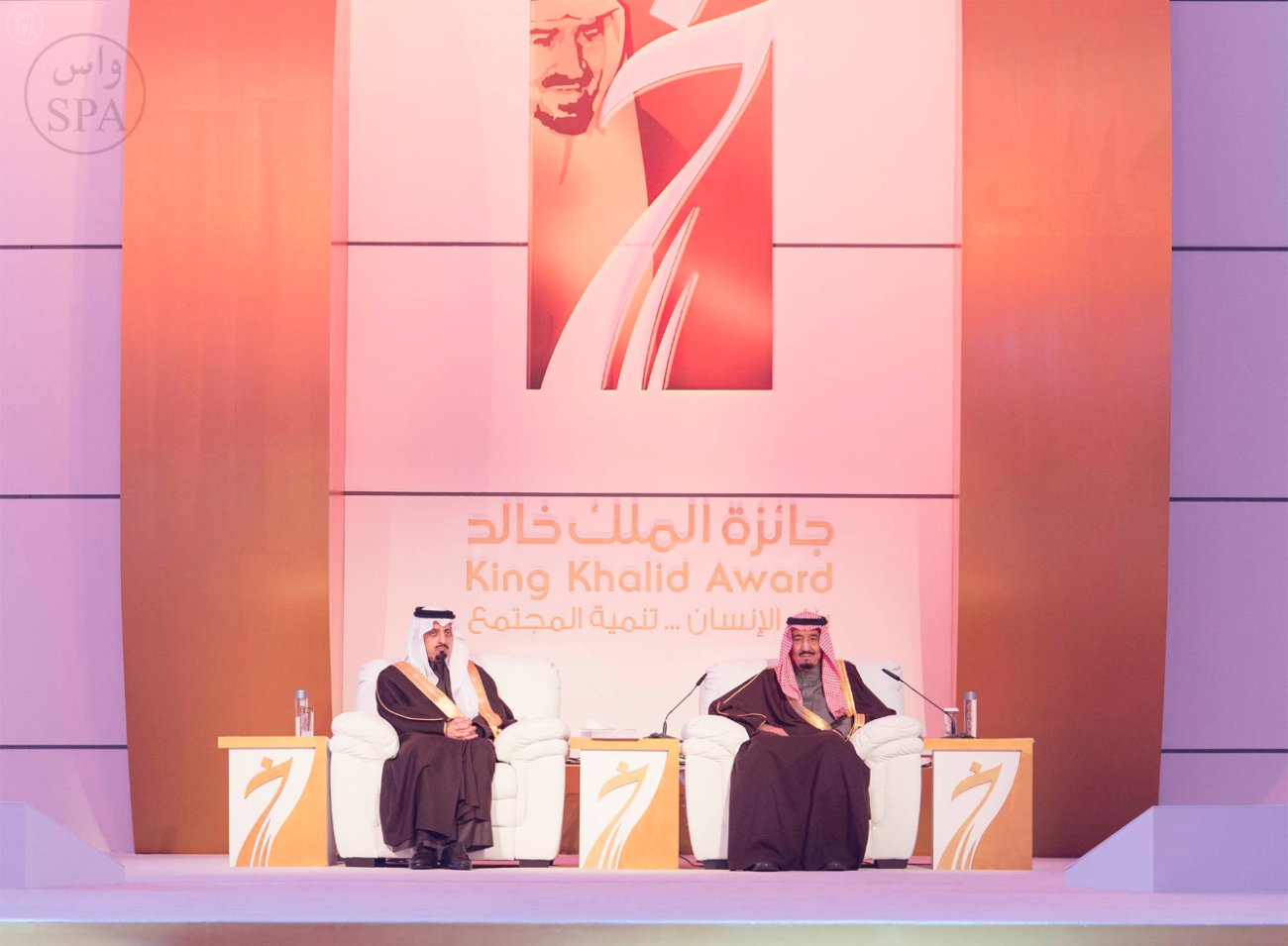 ولي العهد يرعى حفل جائزة الملك خالد