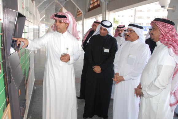 وزير الاتصالات يزور البريد السعودي | آخر المستجدات