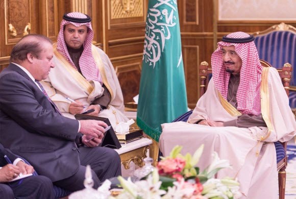 ولي العهد يستقبل رئيس وزراء باكستان