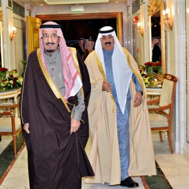 ولي العهد يطمئن على صحة الملك عبدالله