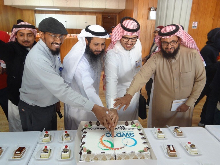 مركز تدريب التحلية يكرم متطوعين