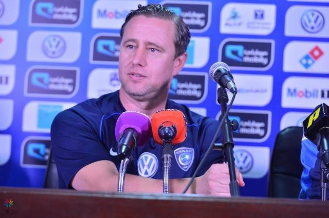 إقالة ريجيكامب: الهلال يعين مدربًا جديدًا