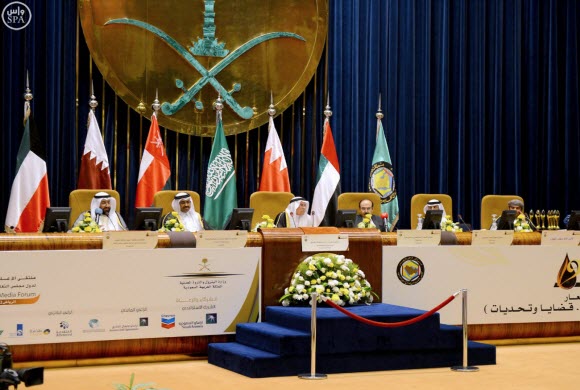 ملتقى الإعلام البترولي الثاني: افتتاح بالرياض