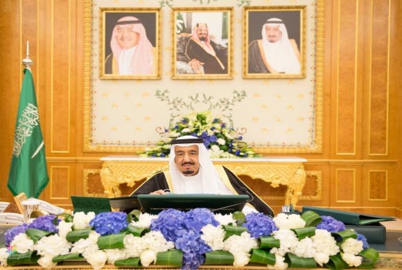 مجلس الوزراء: خروج الرئيس اليمني