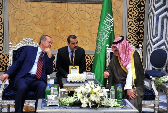 وصول أوردغان إلى جدة: صور وفيديو