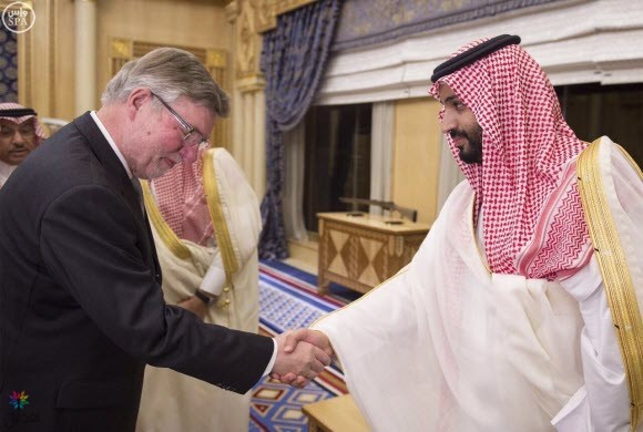 اجتماع وزير الدفاع: تفاصيل ومناقشات