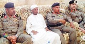 الأمير محمد بن نايف يدعم أسرة الشهيد آل صوان