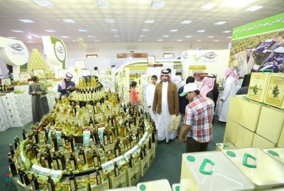 مهرجان الزيتون الثامن: رعاية واسعة