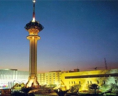 الإعلام يحذر: ألقاب الشيخ والدكتور