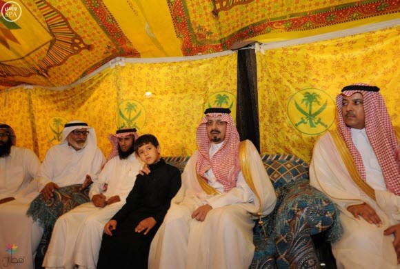 تعازي أمير عسير لأسرة الشهيد المالكي
