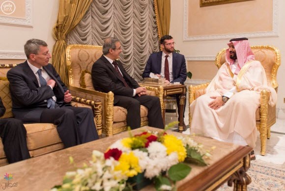 وزير الدفاع يلتقي وكيل وزارة الدفاع التركي