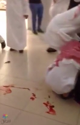 طعن في الظهران مول: فيديو وصدمة