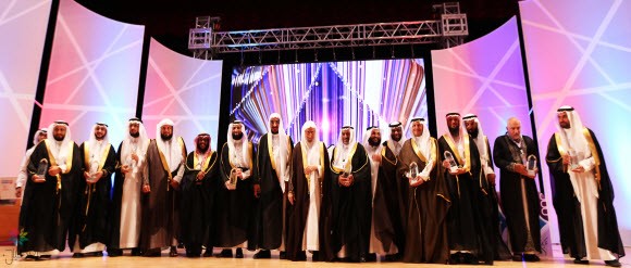 تكريم الرواد: شبكة المجد ومنسوبيها