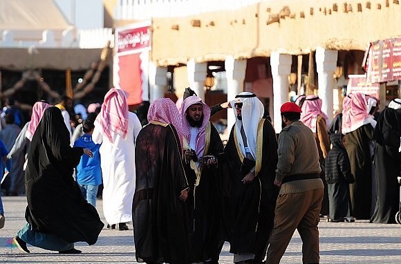 إقامة الحدود الشرعية: استتباب الأمن