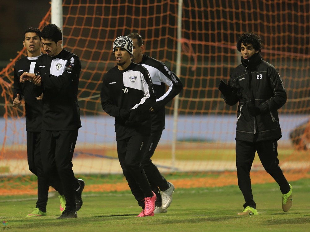 فارياس يصل الرياض: انضمام لاعب الشباب