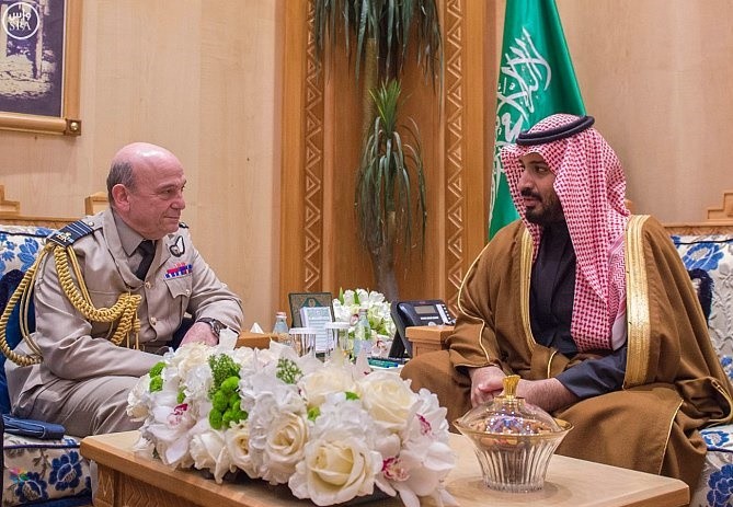 ولي ولي العهد يجتمع بنائب قائد الأركان