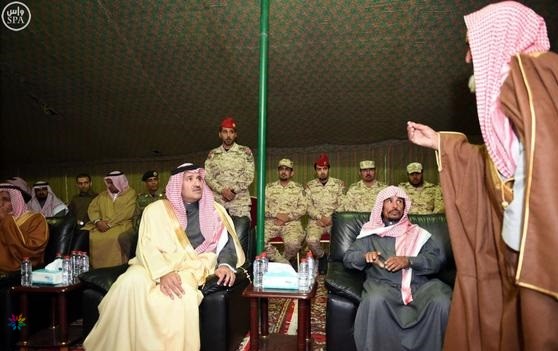 أمير المدينة يعزي أسرة الشهيد الحربي