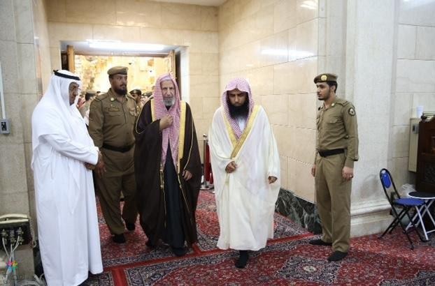 الشيخ صلاح البدير يعود للإمامة