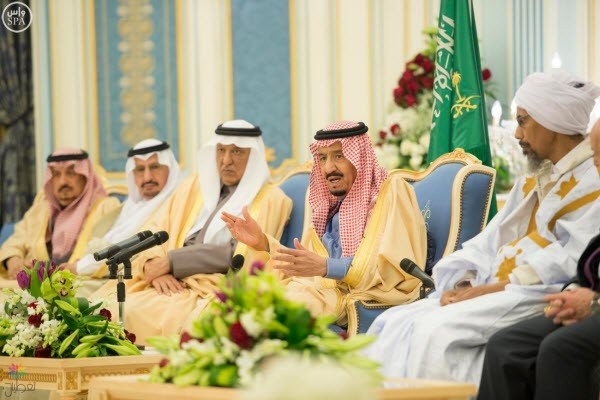 خادم الحرمين: دعم العرب والمسلمين