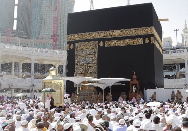 أمة الإسلام: مرحلة تاريخية - إمام الحرم