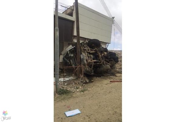 انقلاب شاحنة في النماص: إصابات بالرأس