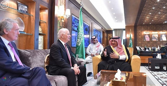 ولي العهد يستقبل وفداً أمريكياً | آخر الأخبار