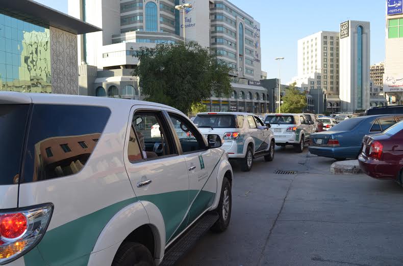 التستر في قطاع الاتصالات: عقوبات صارمة