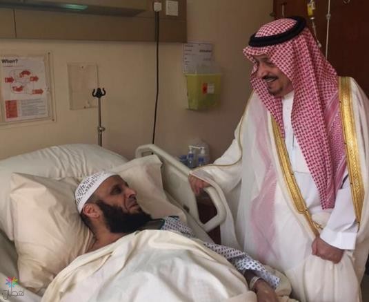 زيارة الأمير فيصل للقرني: تطمينات على صحته