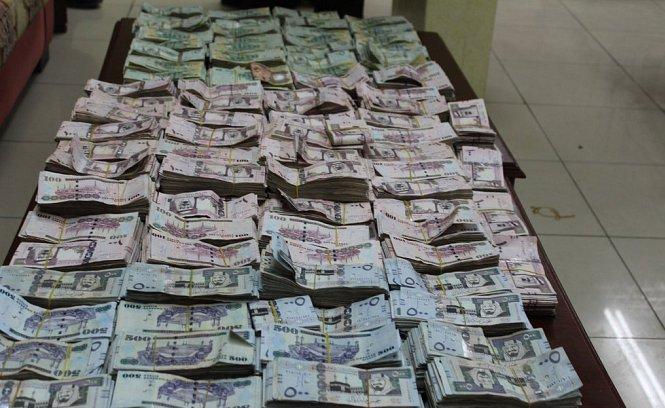 تهريب ريال: إحباط محاولة تهريب 5 ملايين