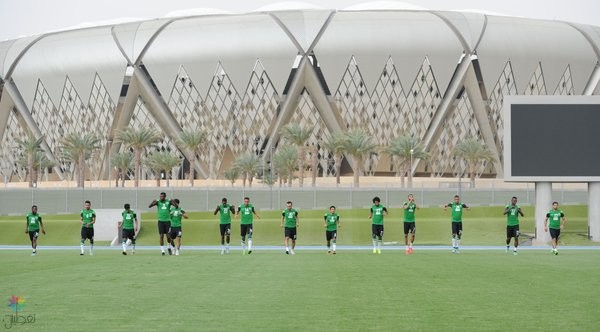 المنتخب السعودي: تدريبات مكثفة لمواجهة الإمارات