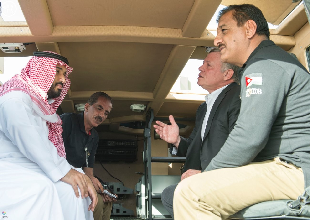 آليات عسكرية حديثة: ولي العهد وملك الأردن