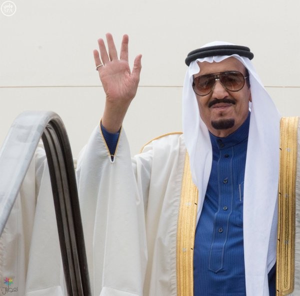 خادم الحرمين يغادر اسطنبول إلى الرياض