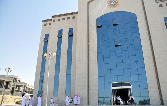 الدرجة الجامعية: شرط جديد لهيئة الأمر بالمعروف
