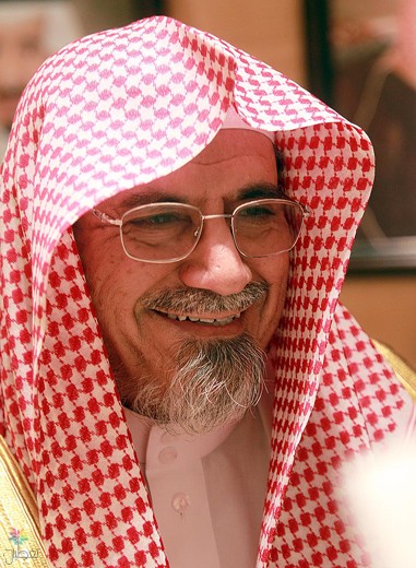 وسائل التواصل: ابن حميد يحذر