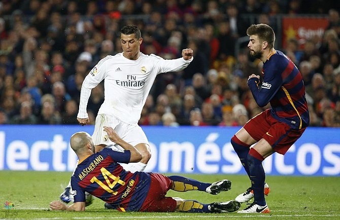 الريال يوقف برشلونة: فوز مثير في الكلاسيكو