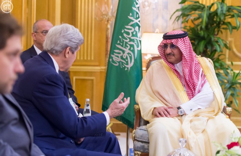 ولي العهد يبحث مع وزير الخارجية الأمريكي