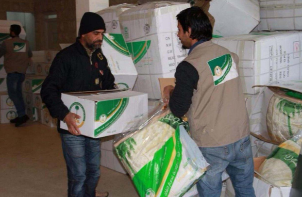 الحملة الوطنية السعودية توزع مساعدات في الأردن