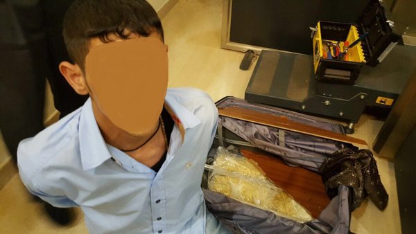 جمرك مطار الطائف يُحبط محاولة تهريب أكثر من 50 ألف حبة من حبوب الكبتاجون المخدرة