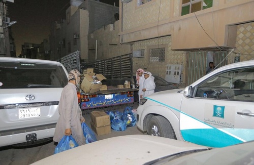 مصادرة 62 ألف عبوة عطر مقلدة بالرياض