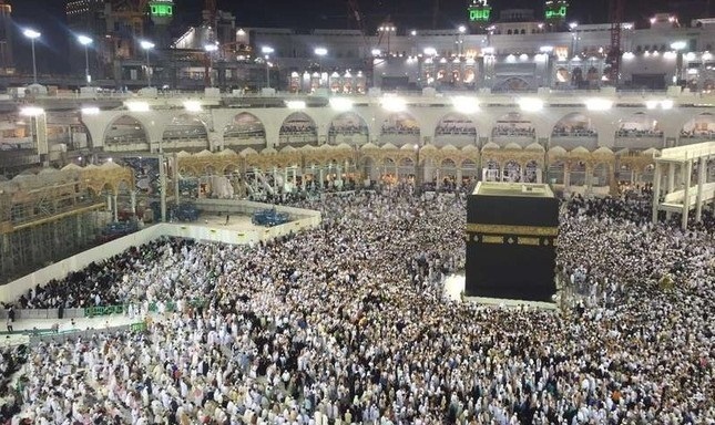 وقف إصدار تأشيرات العمرة: آخر المستجدات